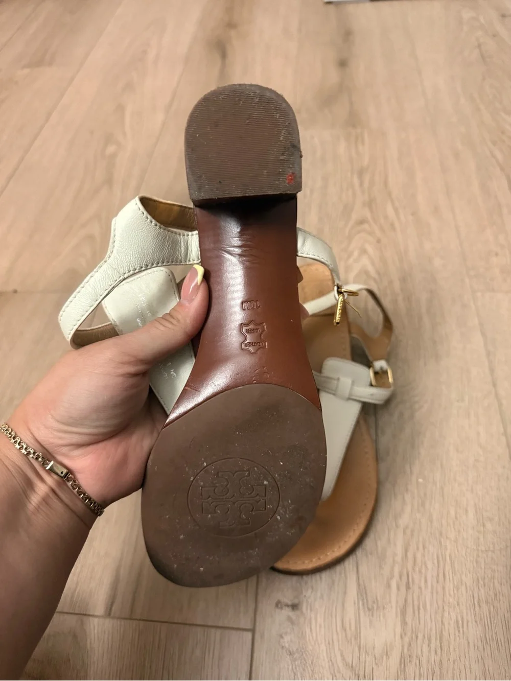 Tory Burch White Leather T-Strap heel/Sandals with Tan Footbed